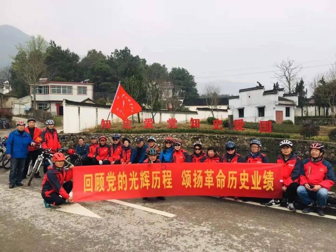 小猫钓鱼游戏龙王版有船